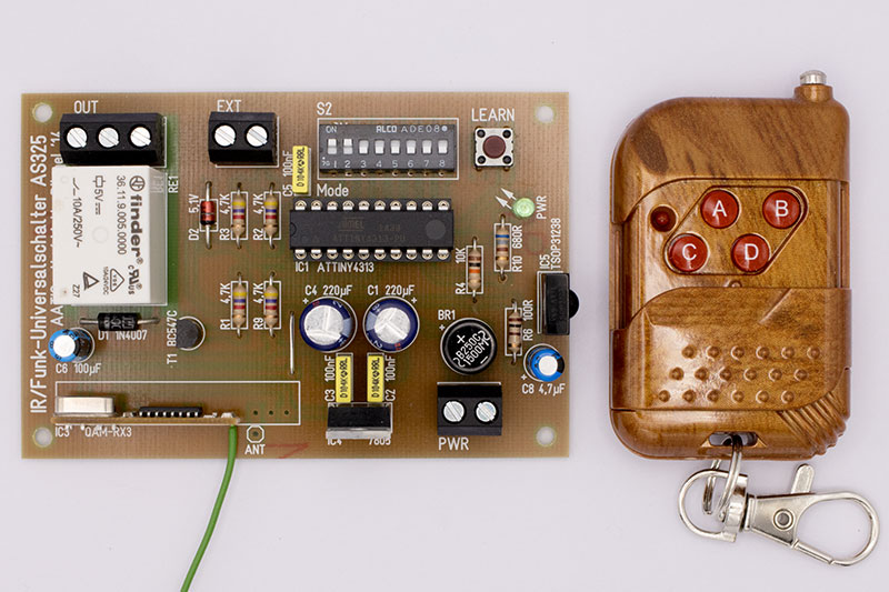 Picture: Circuit board of the IR/wireless universal switch with remote control